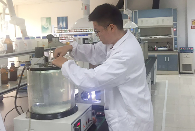 鋁板清洗（xǐ）應用保碳氫（qīng）清洗劑案例